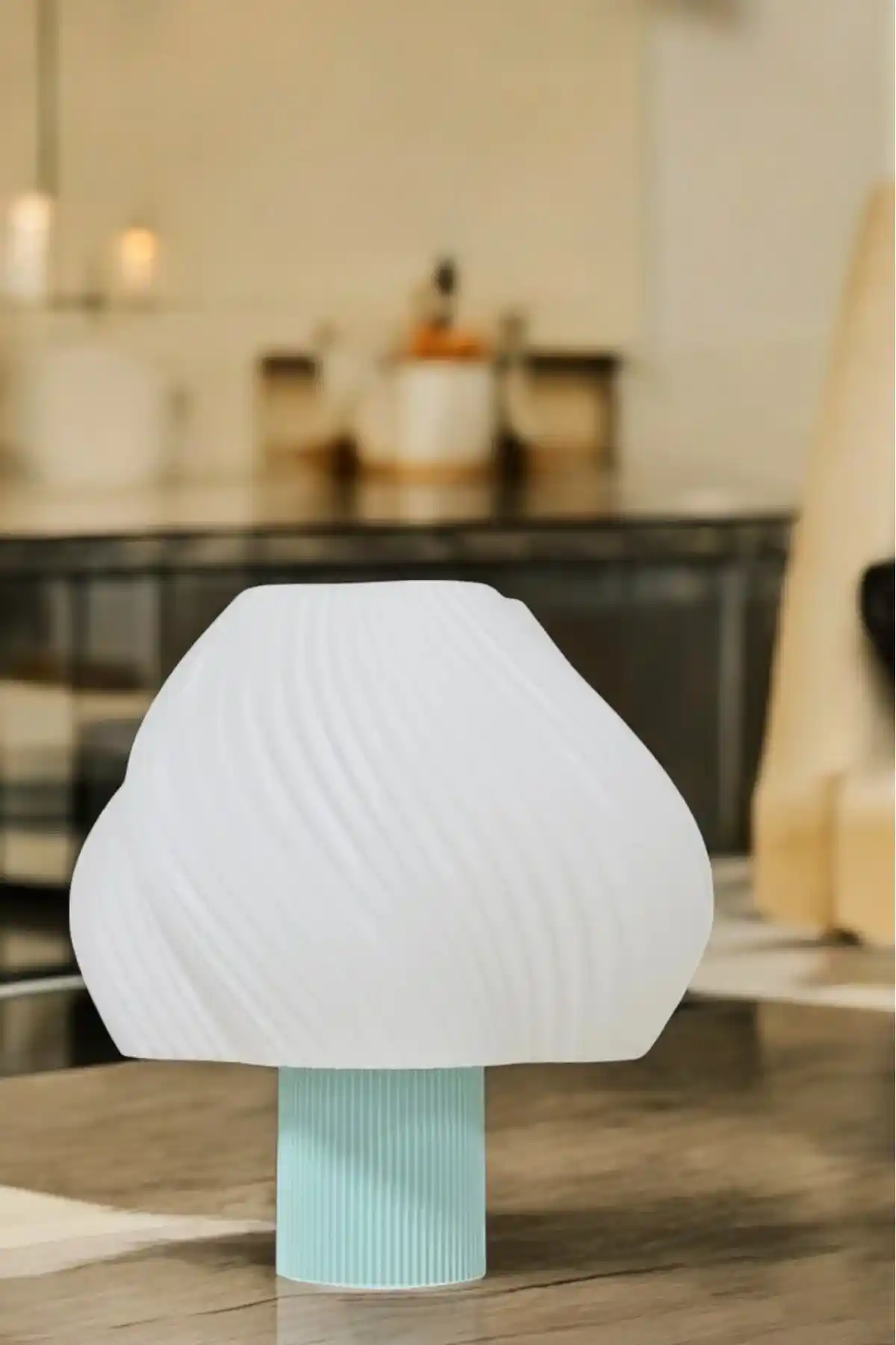 Ev Dekorasyonunda Fonksiyonel ve Şık Masa Lambası Seçenekleri 2023