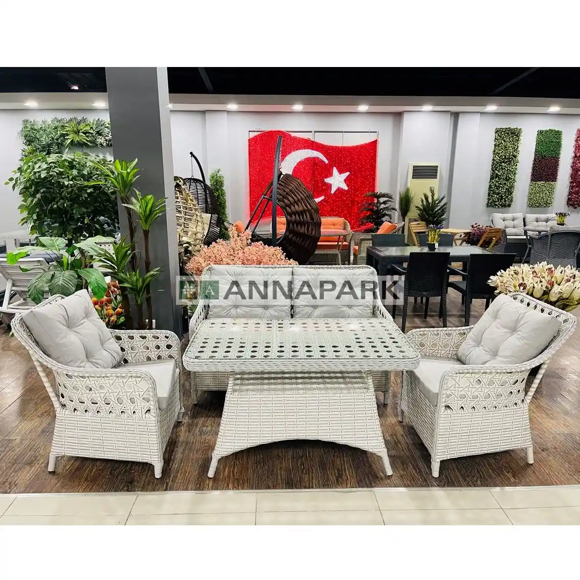 Ev ve Bahçe Mobilyaları Seçiminde Dikkat Edilmesi Gerekenler ve Marka Karşılaştırmaları