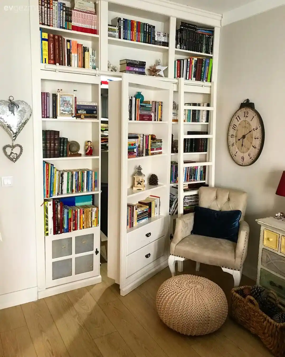 Ev ve Ofis İçin İşlevsel ve Estetik Kitaplık Modelleri ve Malzeme Seçenekleri