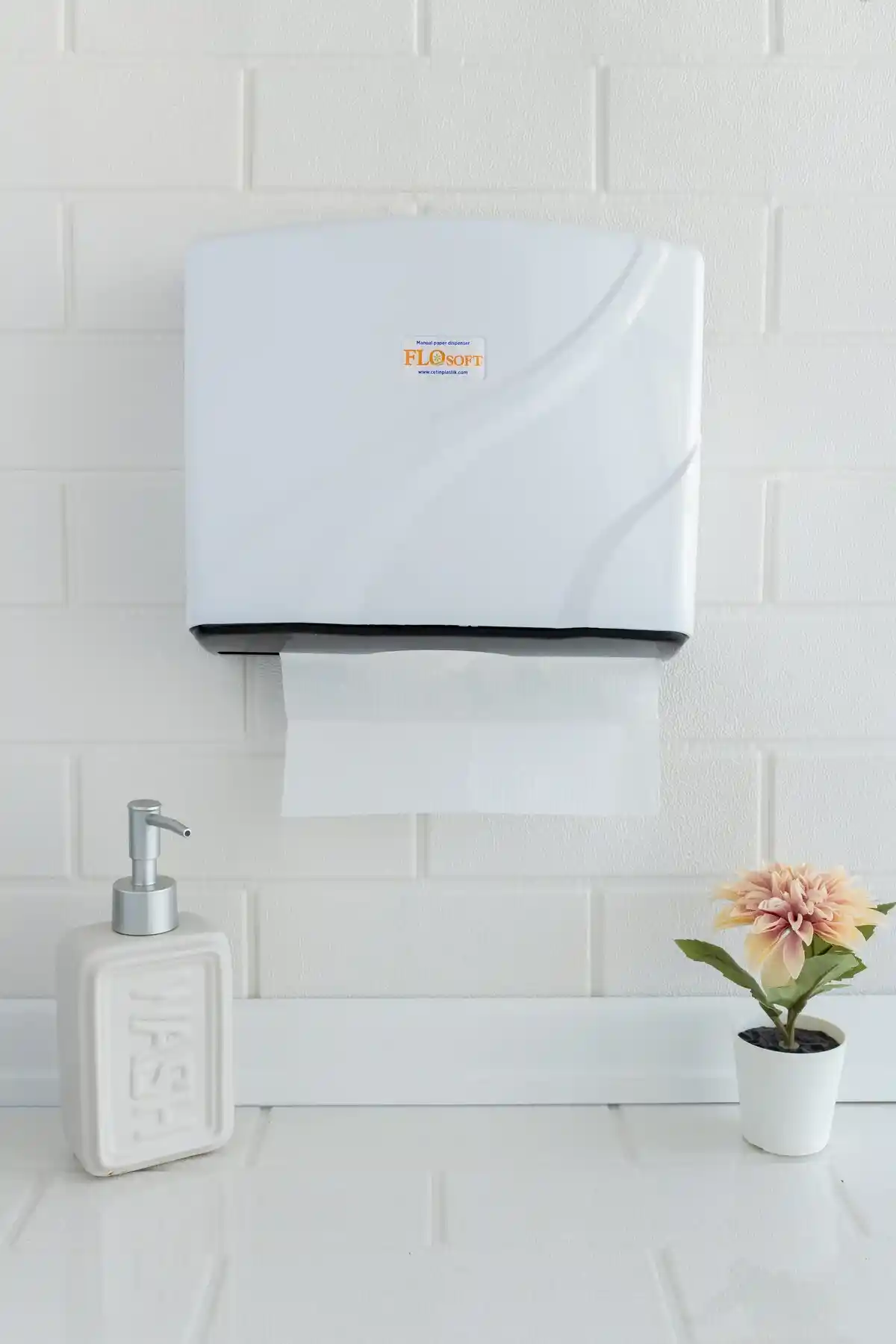 Flora Flosoft Kağıt Havlu Ürünleri: Yüksek Emicilik ve Çevre Duyarlılığıyla Temizlikte Yeni Düzey