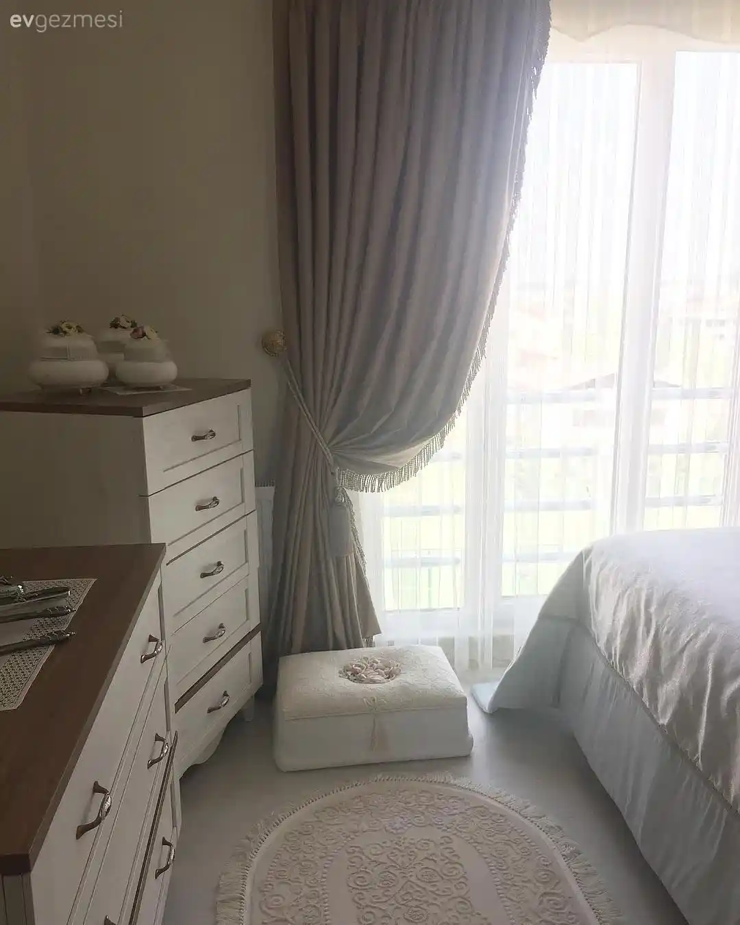 Fon Perde Aksesuarları ve Ev Dekorasyonunda Güncel Trendler ve Seçim İpuçları