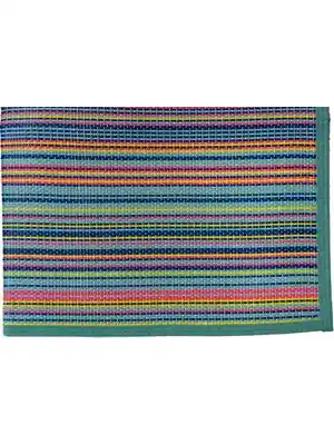 Free Lines Plastik Halı Modelleri: Modern Dekorasyon İçin Pratik ve Dayanıklı Çözümler