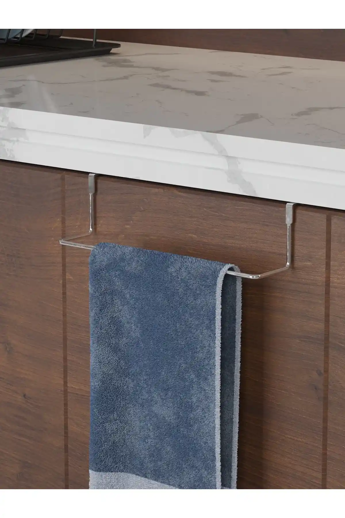 Gecmeli Dolap Kapakları ve Askı Aparatları: Fonksiyonellik ve Estetiğin Birleşimi