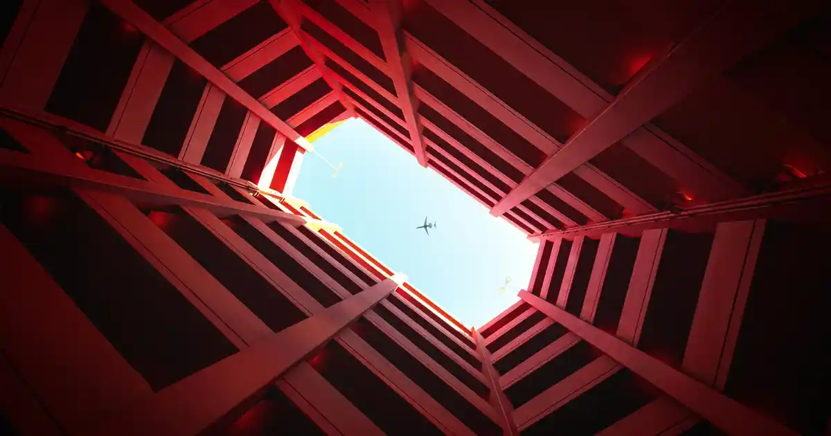 Güneş Enerjili LED Aydınlatma Şeritleri: Ekonomik ve Sürdürülebilir Dış Mekan Çözümü