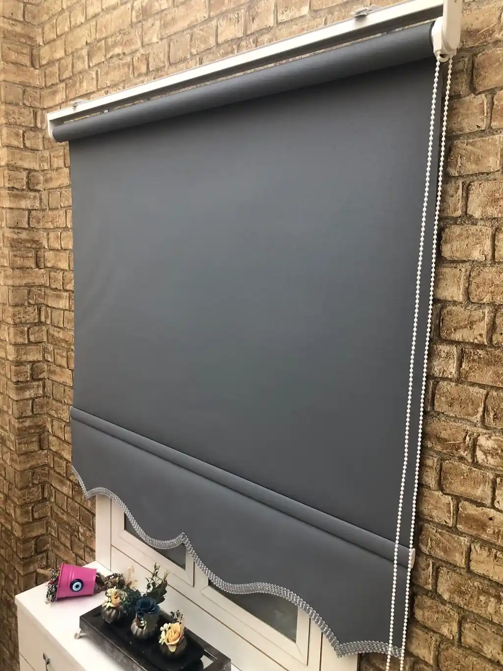 Güneşlik Stor Perdeler: Çeşitleri, Malzeme Seçenekleri ve Modern Trendler