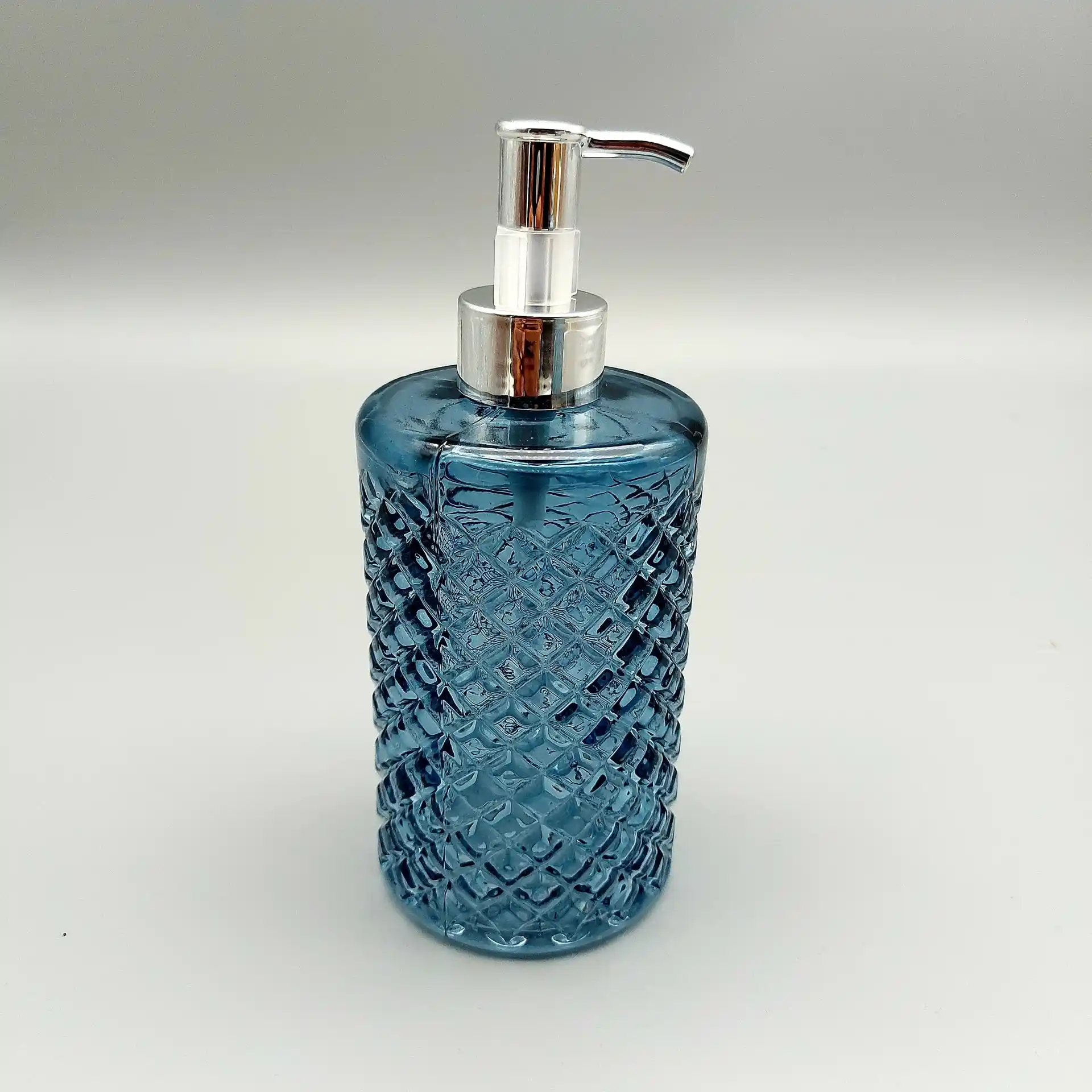 Hediye Seçiminde Modern ve Şık Pompalı Sabunluklar ile Dekorasyonunuzu Tamamlayın