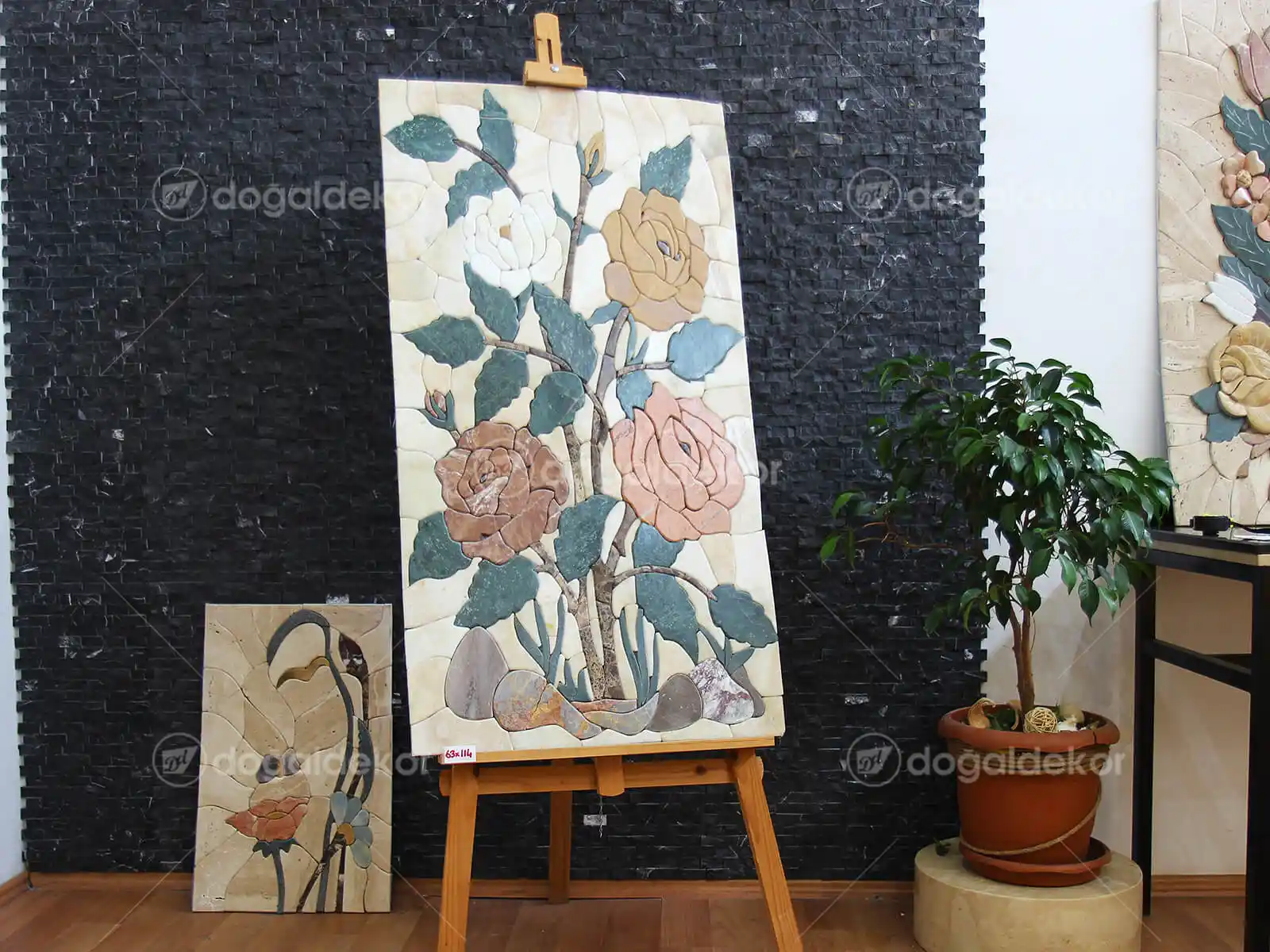 İç Mekan Dekorasyonunda Dekoratif Taş Tabloların Kullanımı ve Trendleri