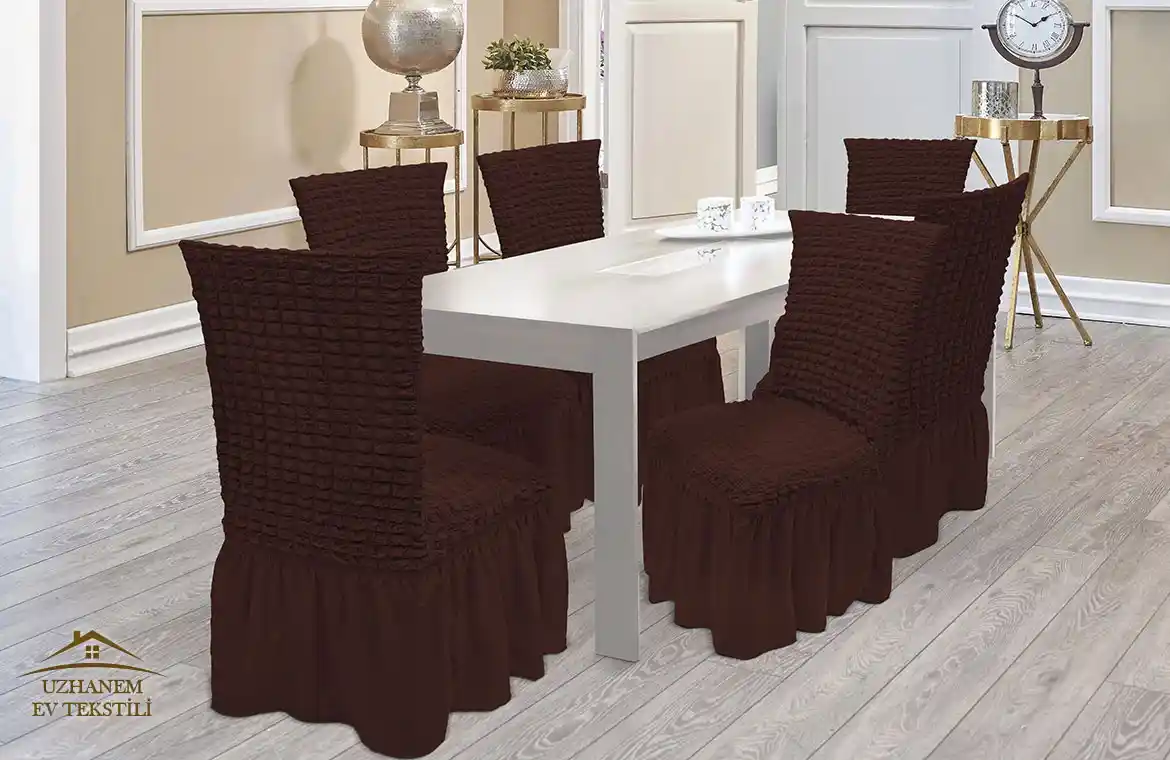 İç Mekan Dekorasyonunda Şık Sandalye Örtüsü Seçenekleri ve Dekorasyon İpuçları