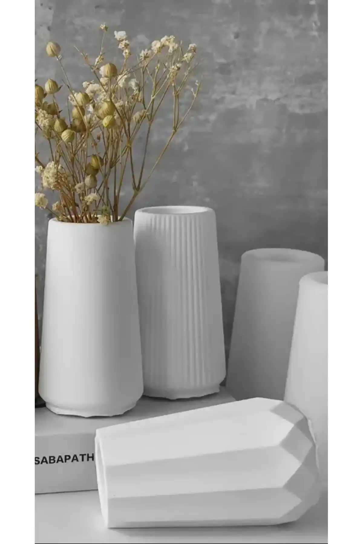 İç Mekan Dekorasyonunda Zarif ve Şık İkili Vazo Setleri Rehberi