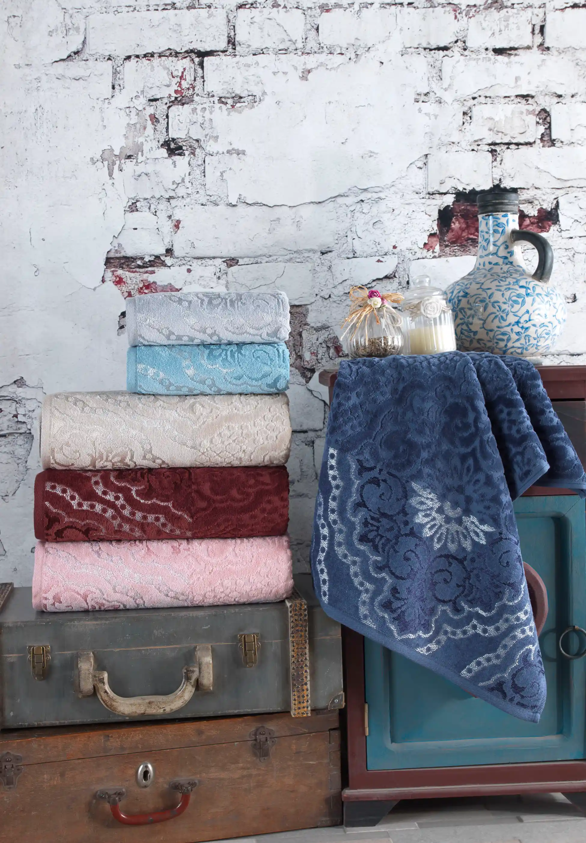 Kadife Banyo Havluları: Şıklık ve Dayanıklılığı Bir Arada Sunan Lüks Seçenekler