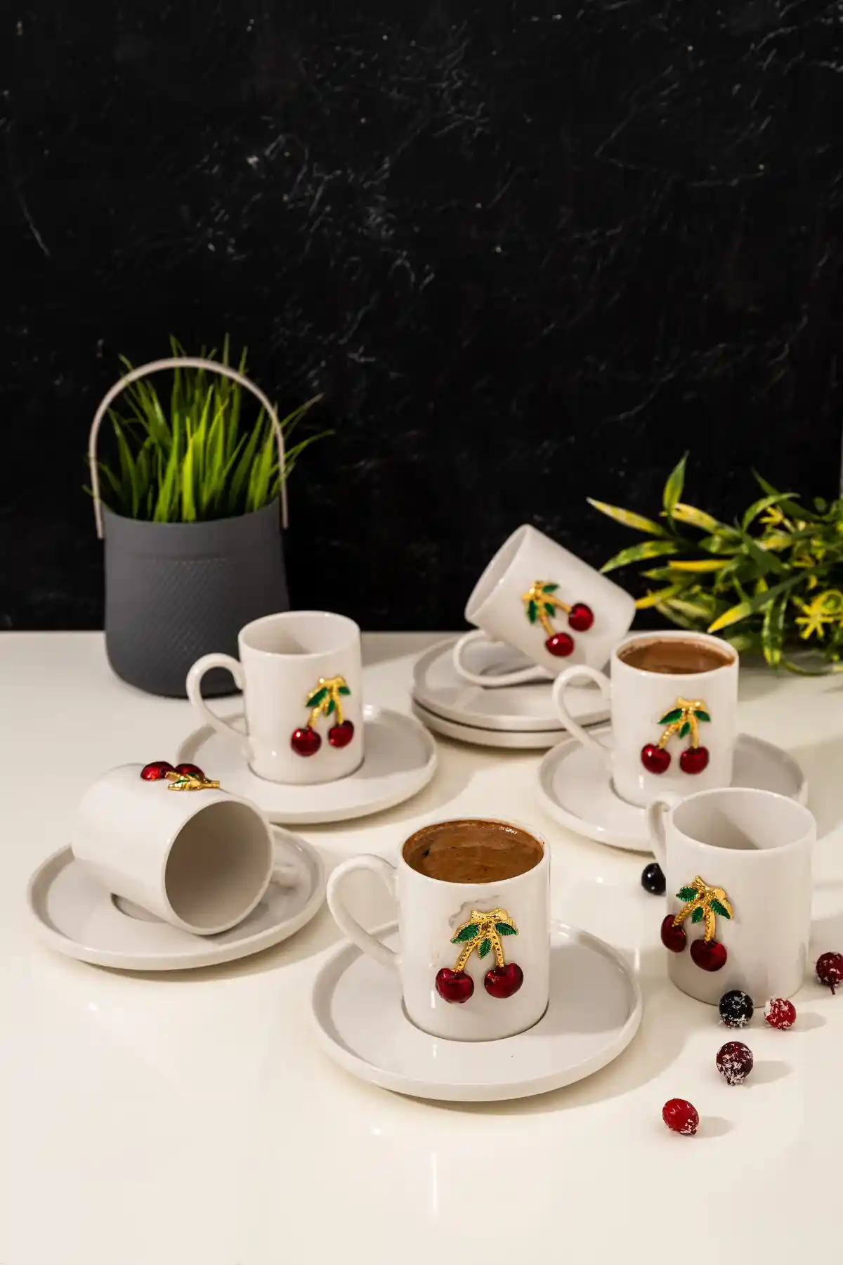 Kahve Fincan Setleri ile Ev Dekorasyonunuza Zarafet Katın ve Stilinizi Yansıtın