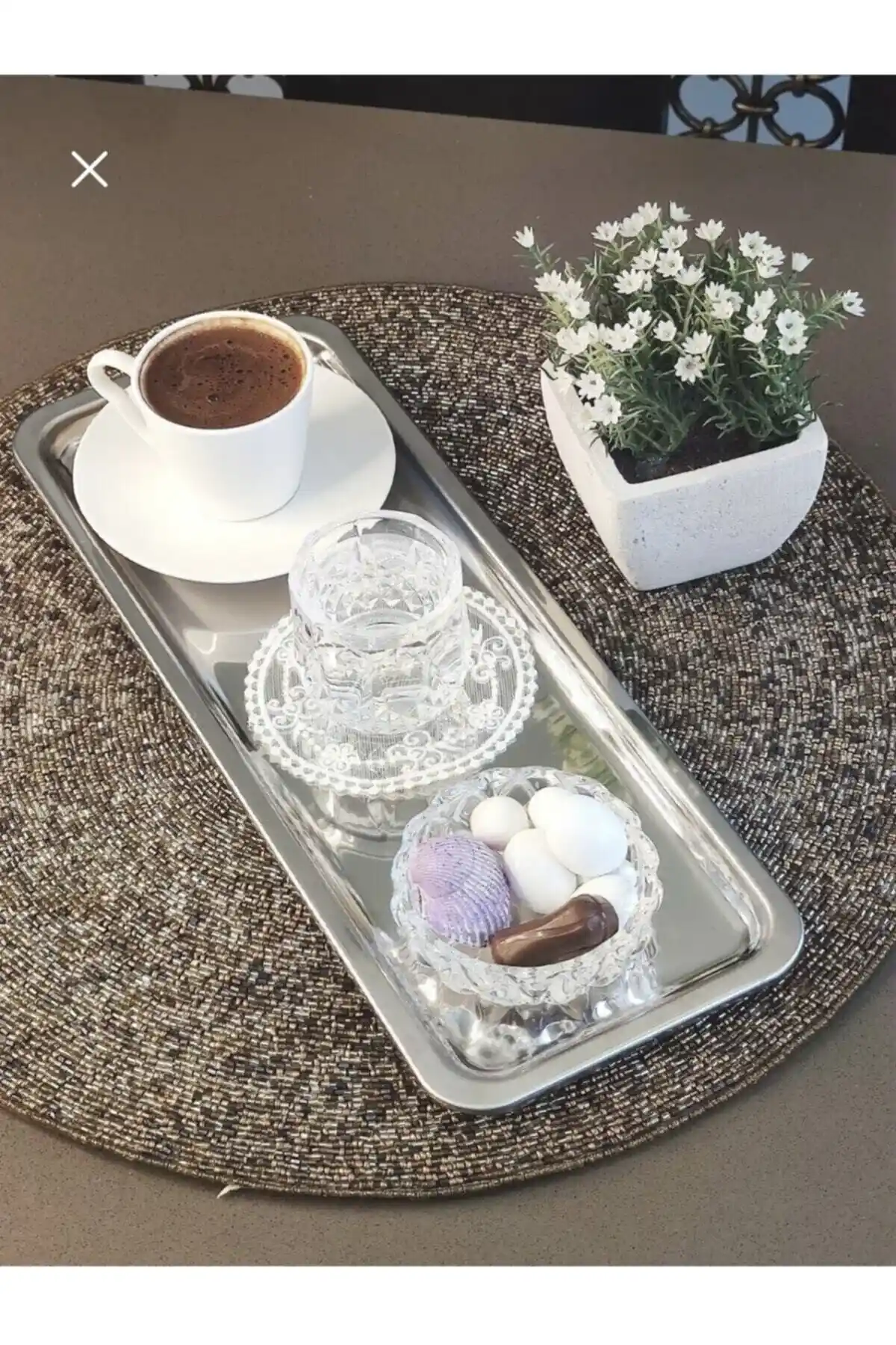 Kahve Servis Tepsileri: Zarafet ve İşlevselliğin Modern Tasarımlarla Buluşması