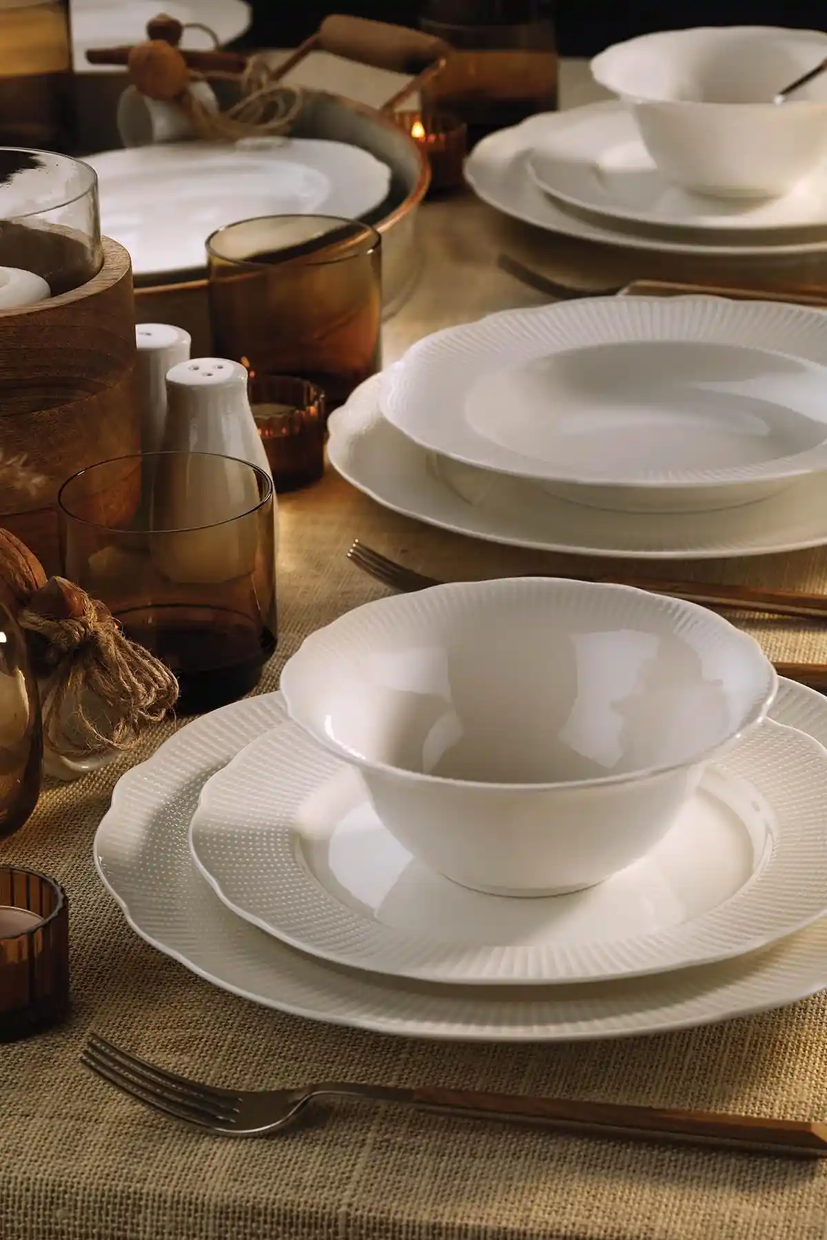 Karaca Bone Royal ve Kutahya Porselen Tasarım ve Kalite Karşılaştırması