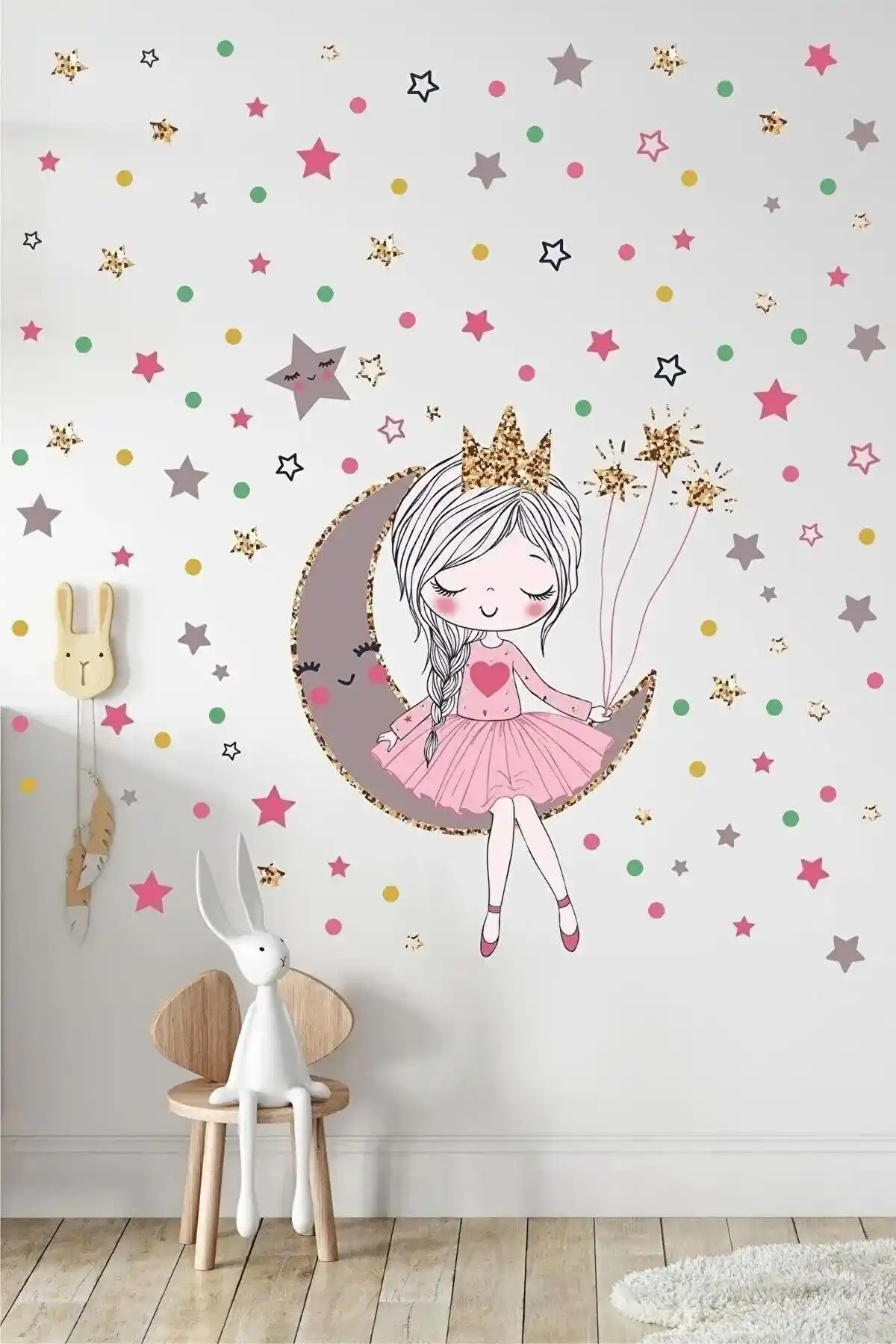 Kız Odası Dekorasyonunda Yıldız Stickerlarıyla Pratik ve Sevimli Çözümler