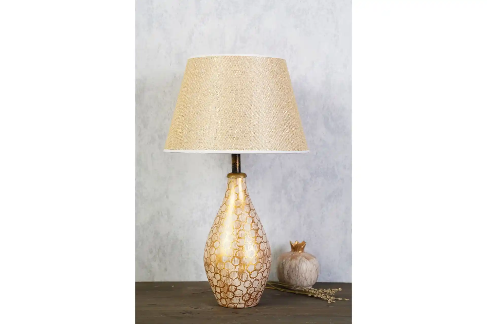 Krem Gold Abajur Tasarımlarıyla İç Mekanlara Zarif Dokunuşlar ve Modern Şıklık