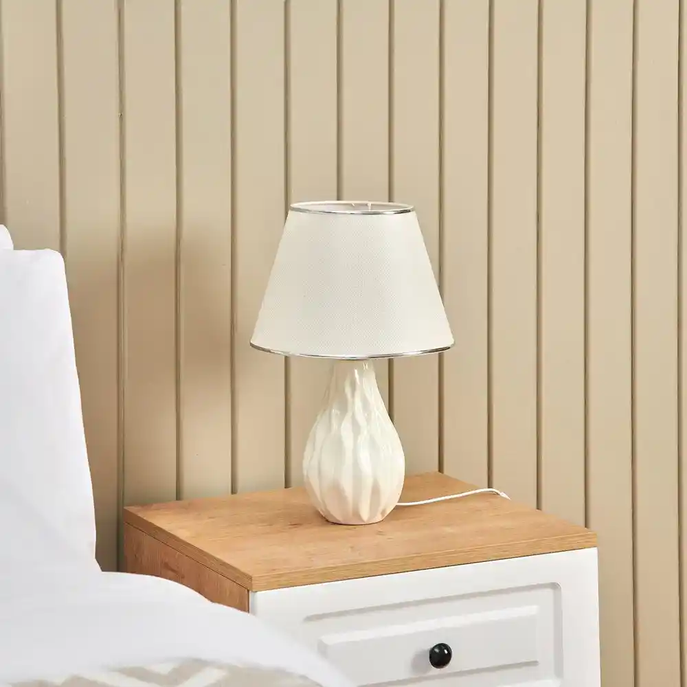 Krem Rengi Abajur Modelleri ve Dekorasyonda Kullanım İpuçları