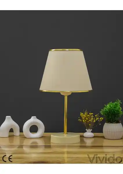 Krem ve Gold Renk Seçenekleriyle Şık Ev Abajurları Dekorasyonda Zarafet ve Fonksiyonellik