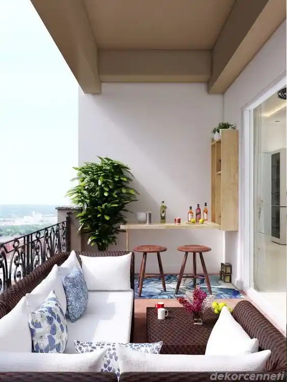 Küçük Alanlar İçin Estetik ve Fonksiyonel Balkon Mobilyası Seçenekleri