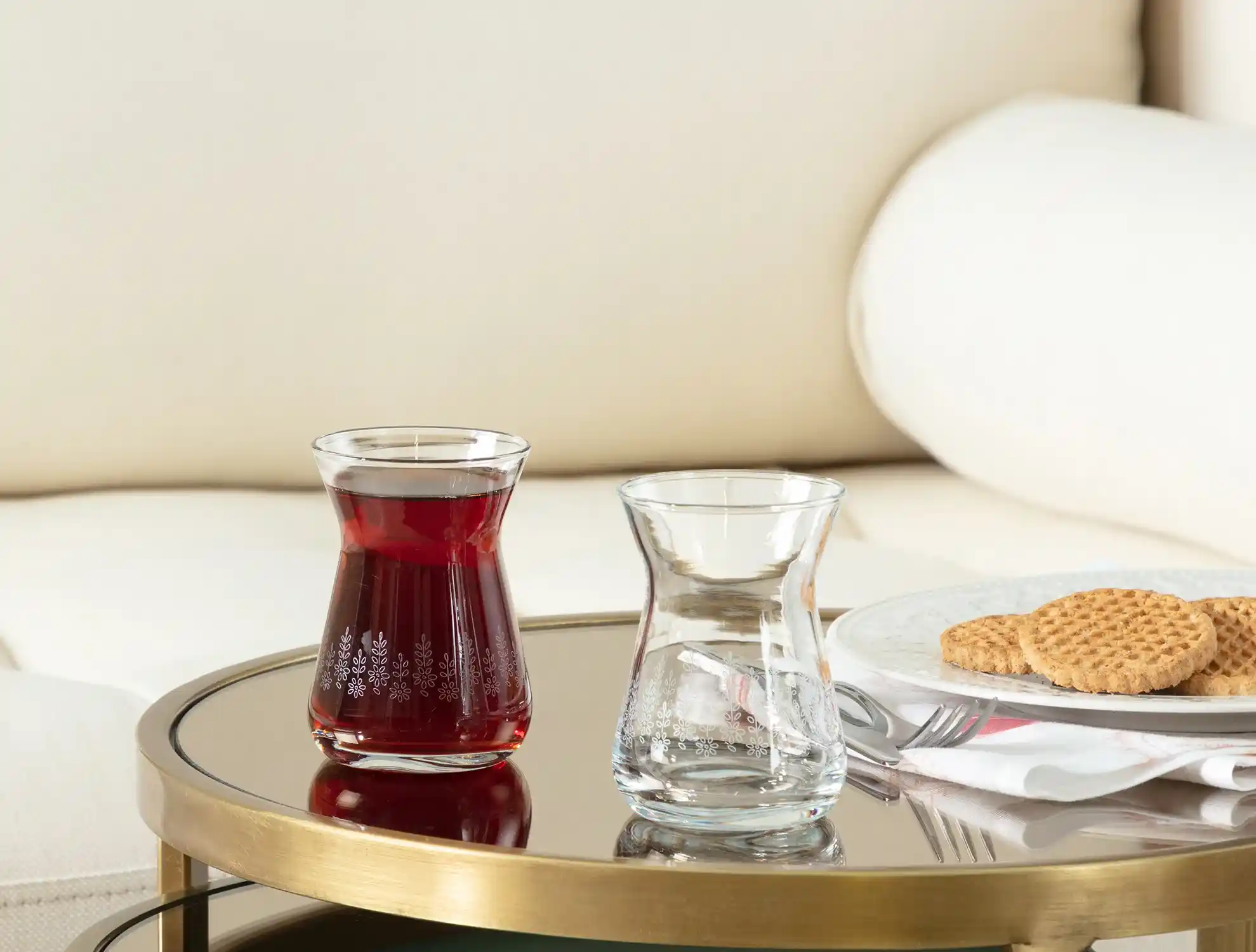 Madame Coco ve Francessa Marka Çay Bardaklarının Tasarım ve Kullanım Özellikleri