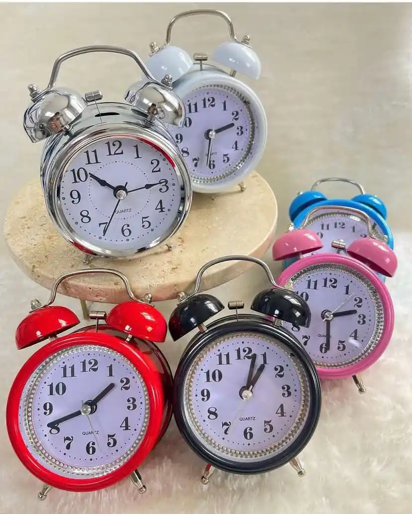 Masa Saatleri Renk Değişimi Teknolojisi ve Marka Karşılaştırması