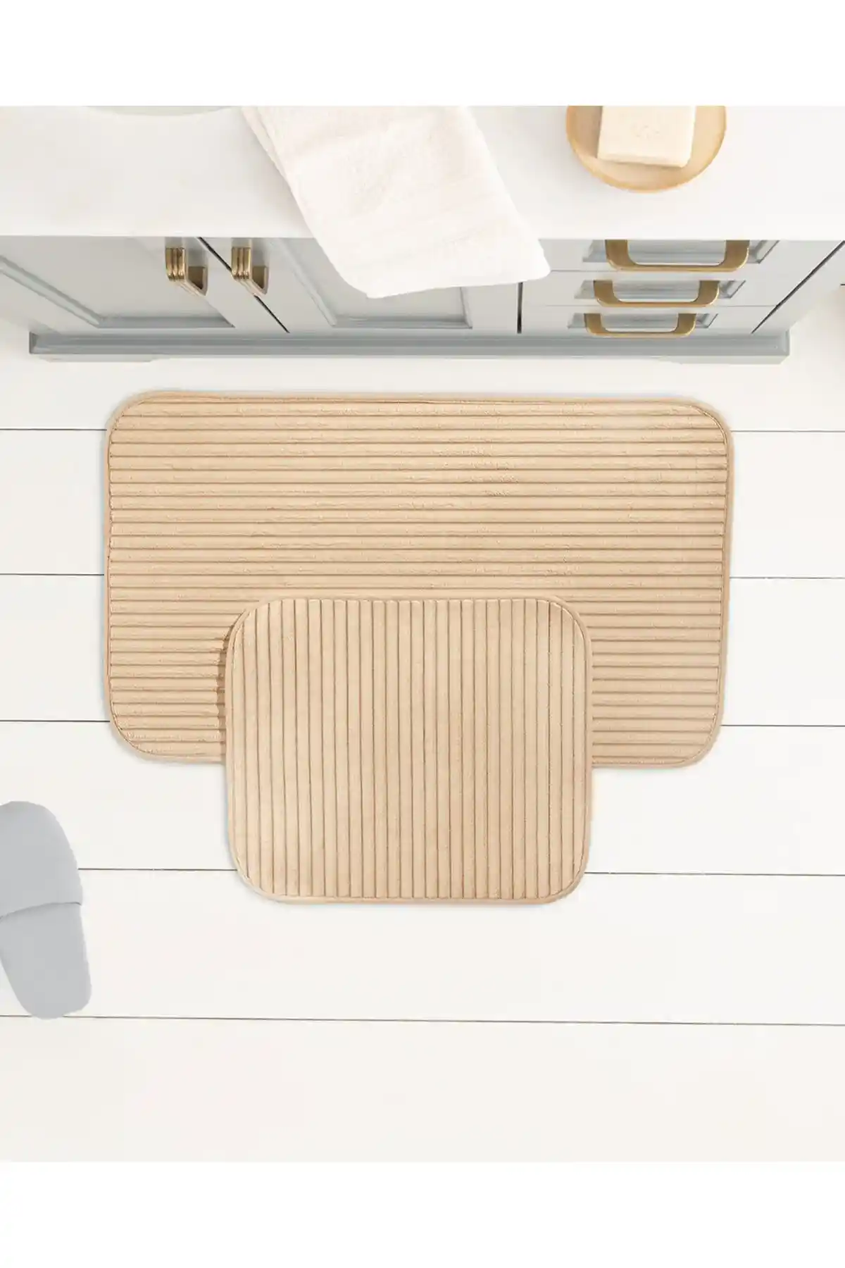 Mathilda Model Banyo Paspası: Modern Tasarım ve Güvenli Kullanım Özellikleri