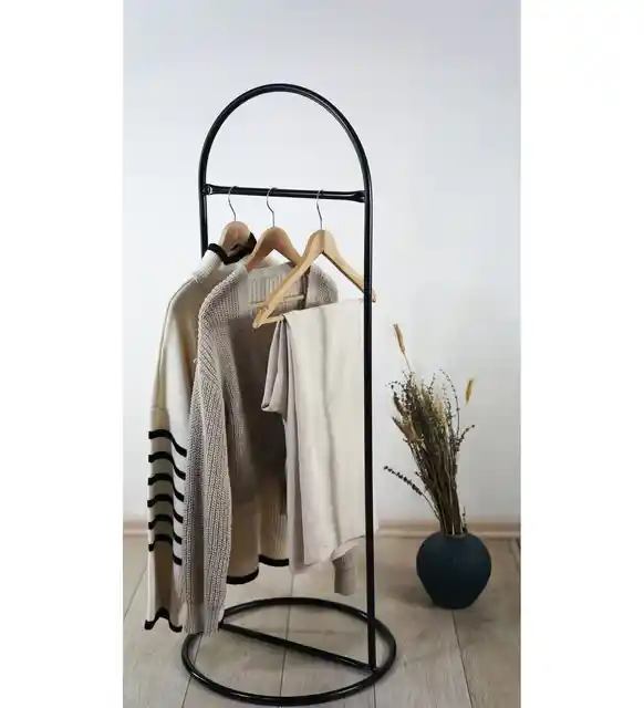 Metal Ayaklı Ev Kıyafet Askılığı: Dayanıklı ve Şık Tasarım Çözümü
