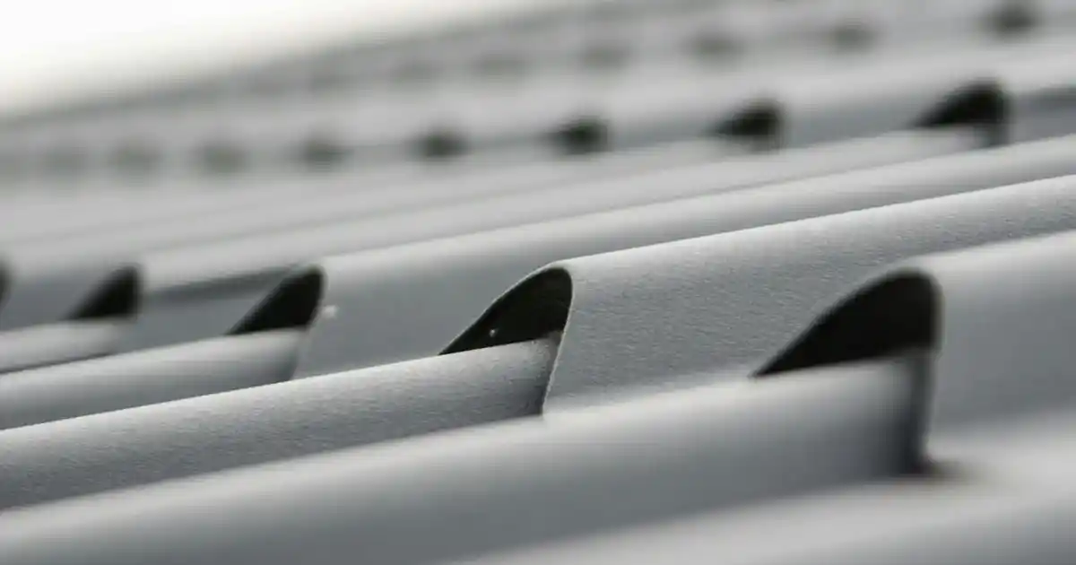 Metal ve Ahşap Köşe Rafı Seçim Rehberi: Dayanıklılık ve Estetik İpuçları