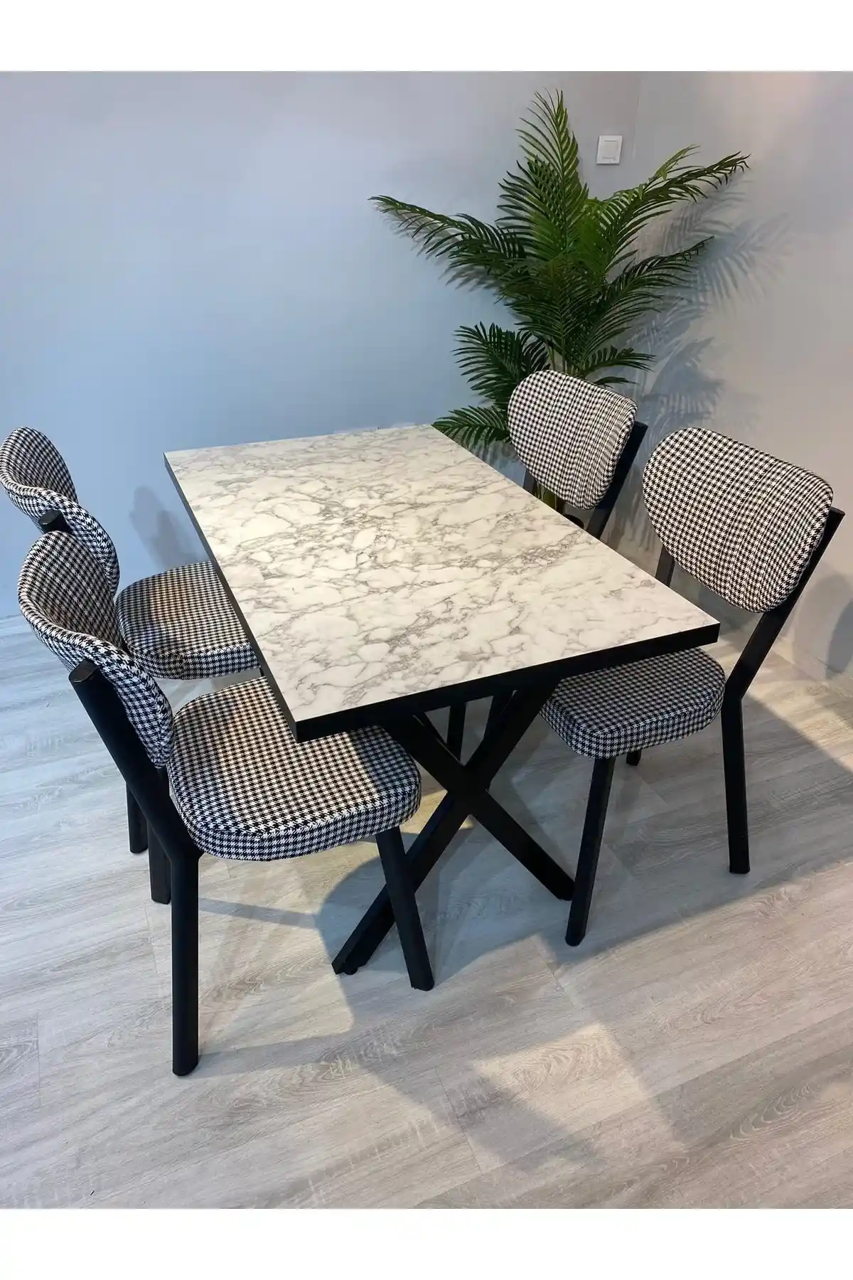 Mobilya Aksesuarları ile Mekan Dekorasyonunu Zenginleştirme Rehberi