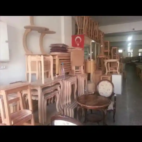 Mobilya ve Ev Dekorasyonunda Sandalye Seçimi İçin Kapsamlı Rehber