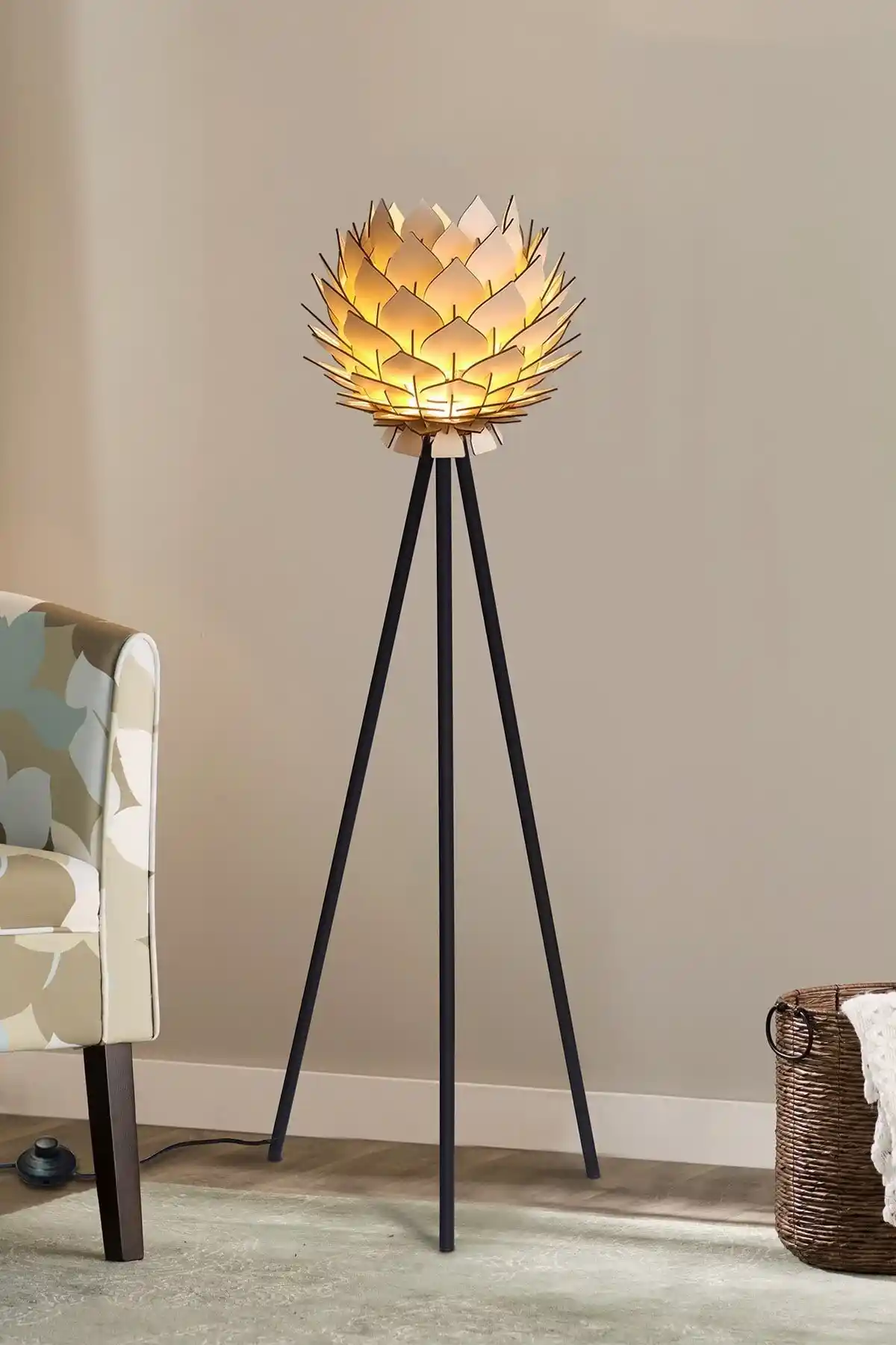 Modern Dekorasyonda Tripod Ayaklı Aydınlatma Çeşitleri ve Tasarım Avantajları