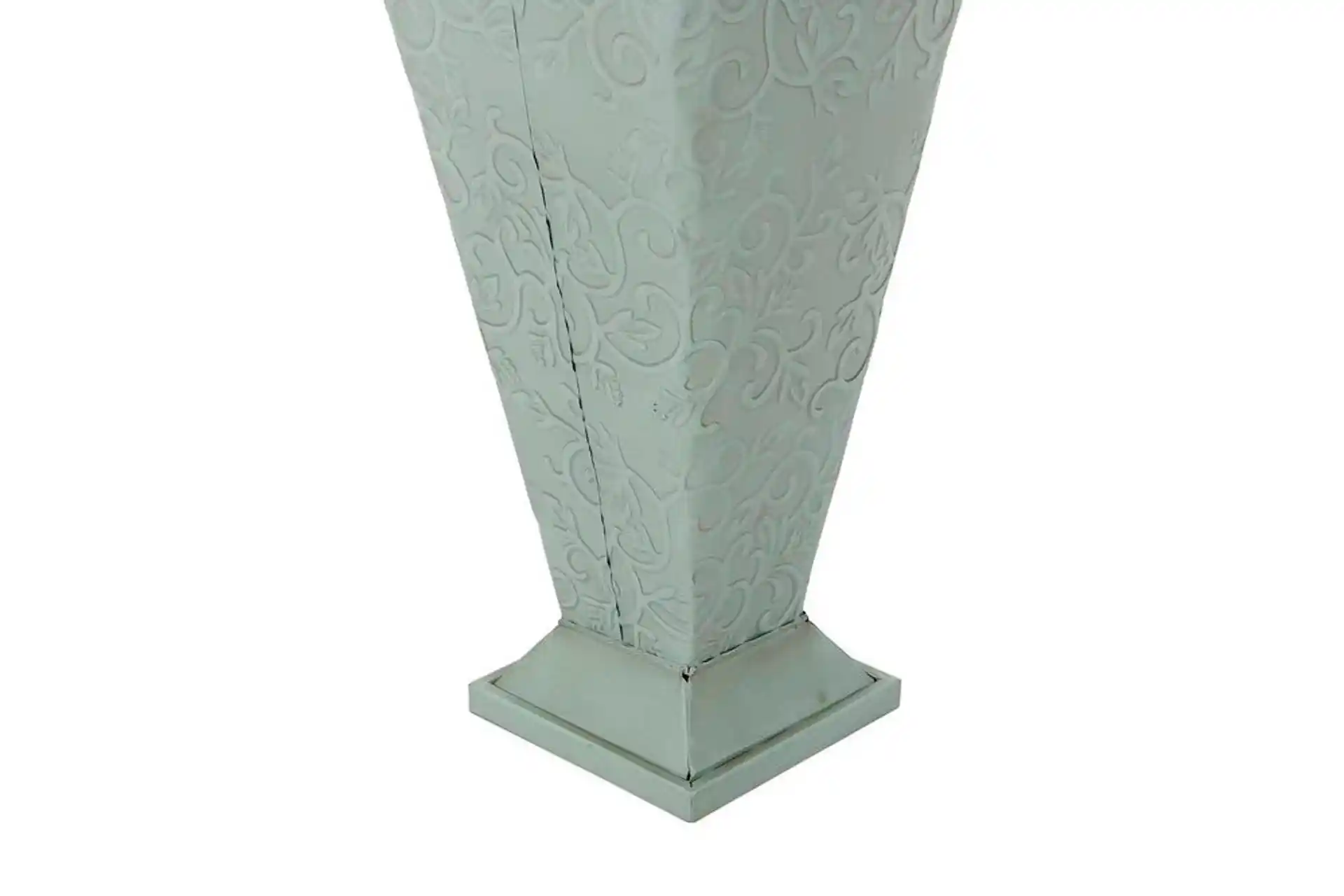 Modern Ev Dekorasyonunda Metal Şemsiyeliklerin Estetik ve Fonksiyonel Kullanımı