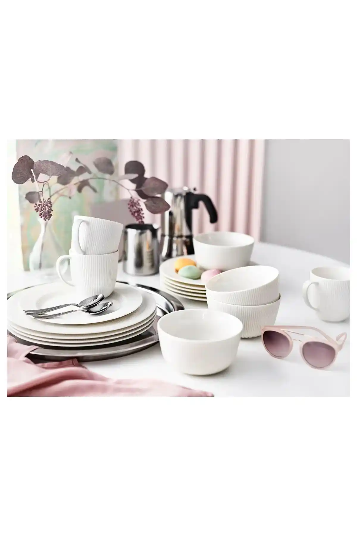 Modern ev dekorasyonunda porselen ve alternatif malzemelerin kullanımı ve tasarım trendleri