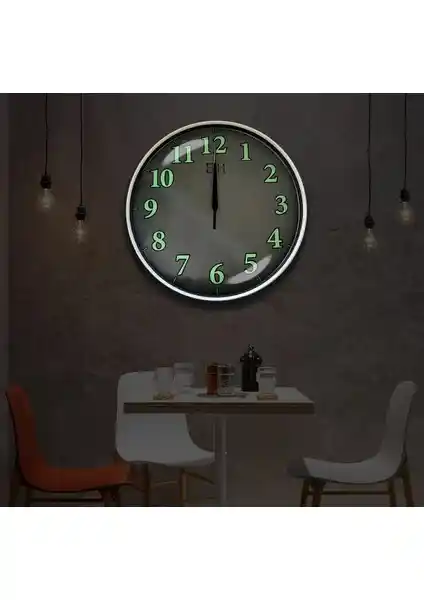 Modern fosforlu dekoratif duvar saatleri ile iç mekanlara şıklık ve fonksiyonellik katın