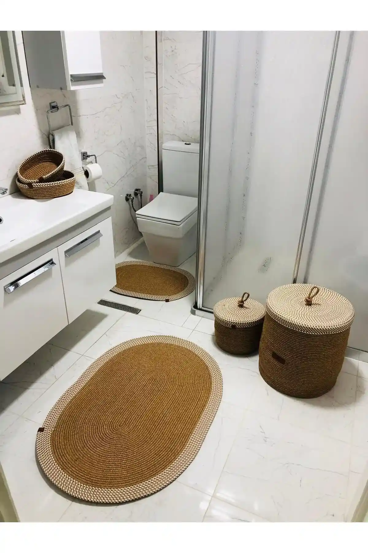 Modern jüt hasır banyo setleri ile evde şıklık ve düzen sağlayan doğal çözümler