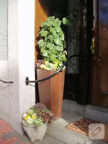 Modern Kapı Önü Saksısı Fikirleri ve Dekorasyon Trendleri 2023