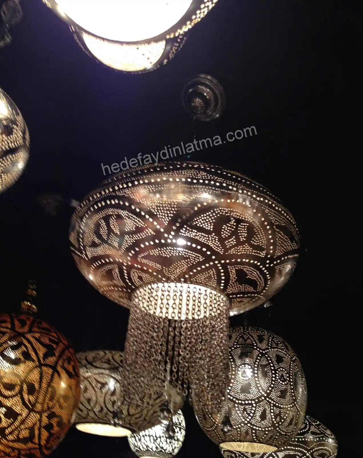 Modern otantik aydınlatma fikirleriyle mekânlarınızı yeniden şekillendirin ve tarzınızı yansıtın