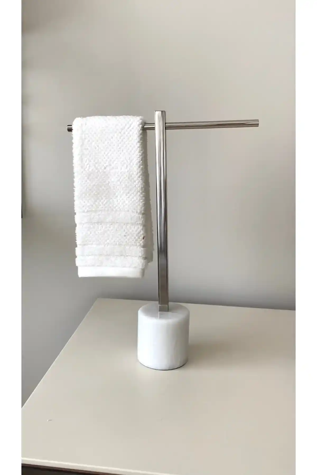 Modern Paslanmaz Havluluklar: Estetik ve Dayanıklı Banyo Aksesuarları Çeşitleri