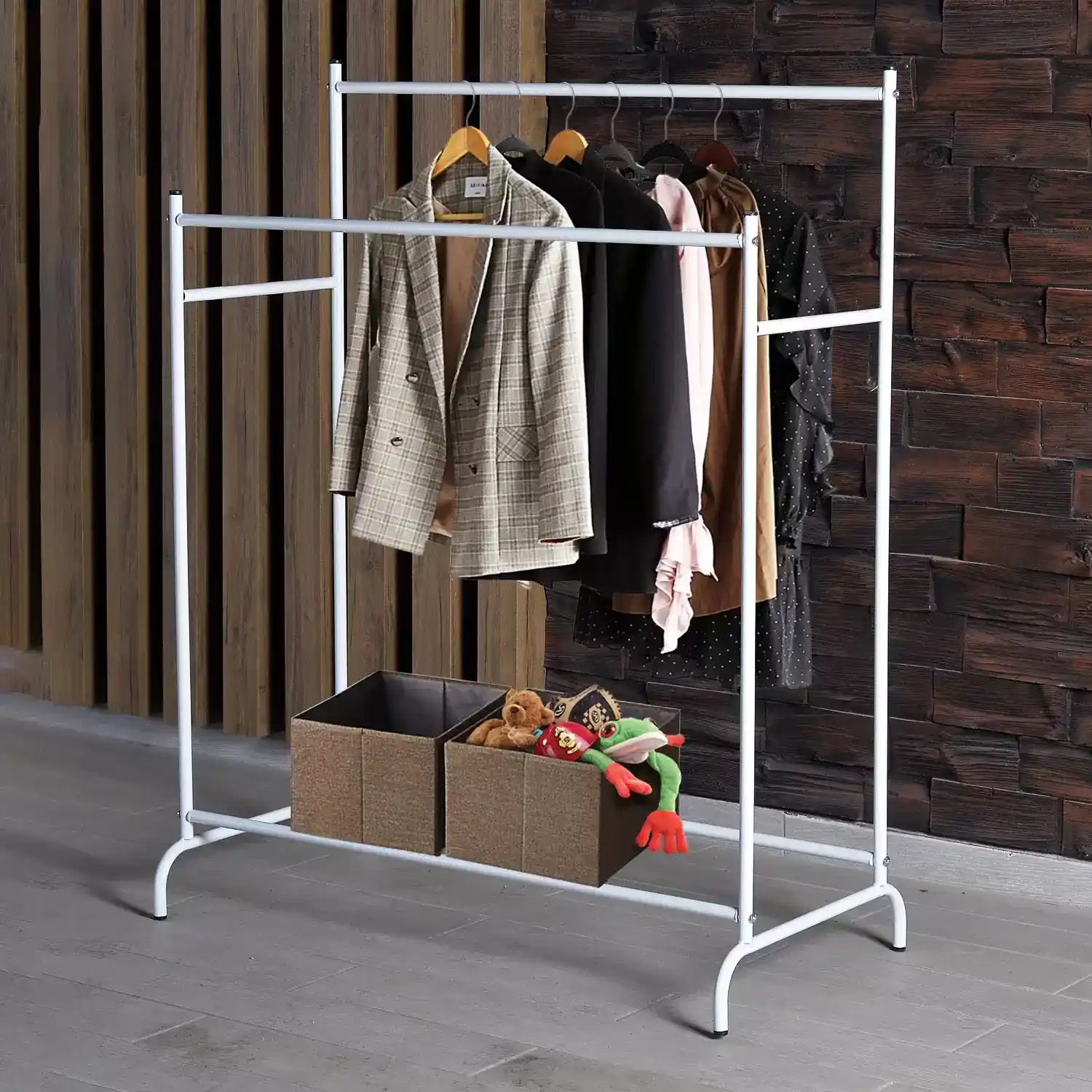 Modern Tasarım Kıyafet Askılıkları: Estetik ve Fonksiyonelliğin Buluşması