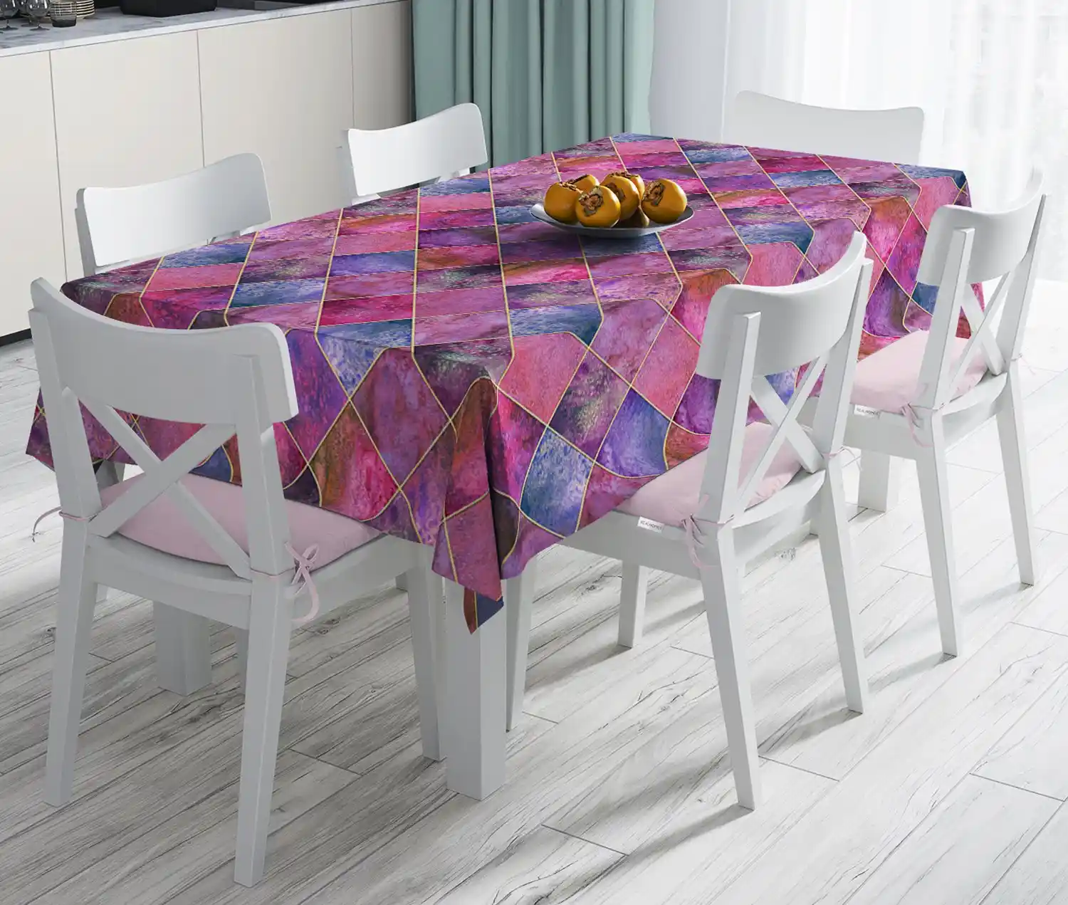 Modern Tasarımlı Masa Örtüleri ile Ev Dekorasyonunda Yenilikçi Dokunuşlar