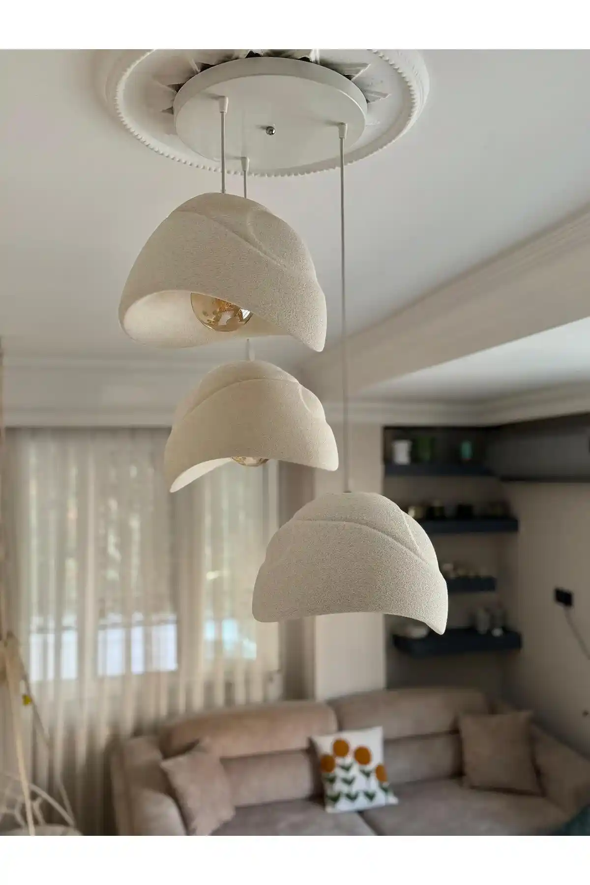 Modern ve Rustik Avize Tasarımlarıyla İç Mekânlarda Şıklık ve Sıcaklık Yaratma