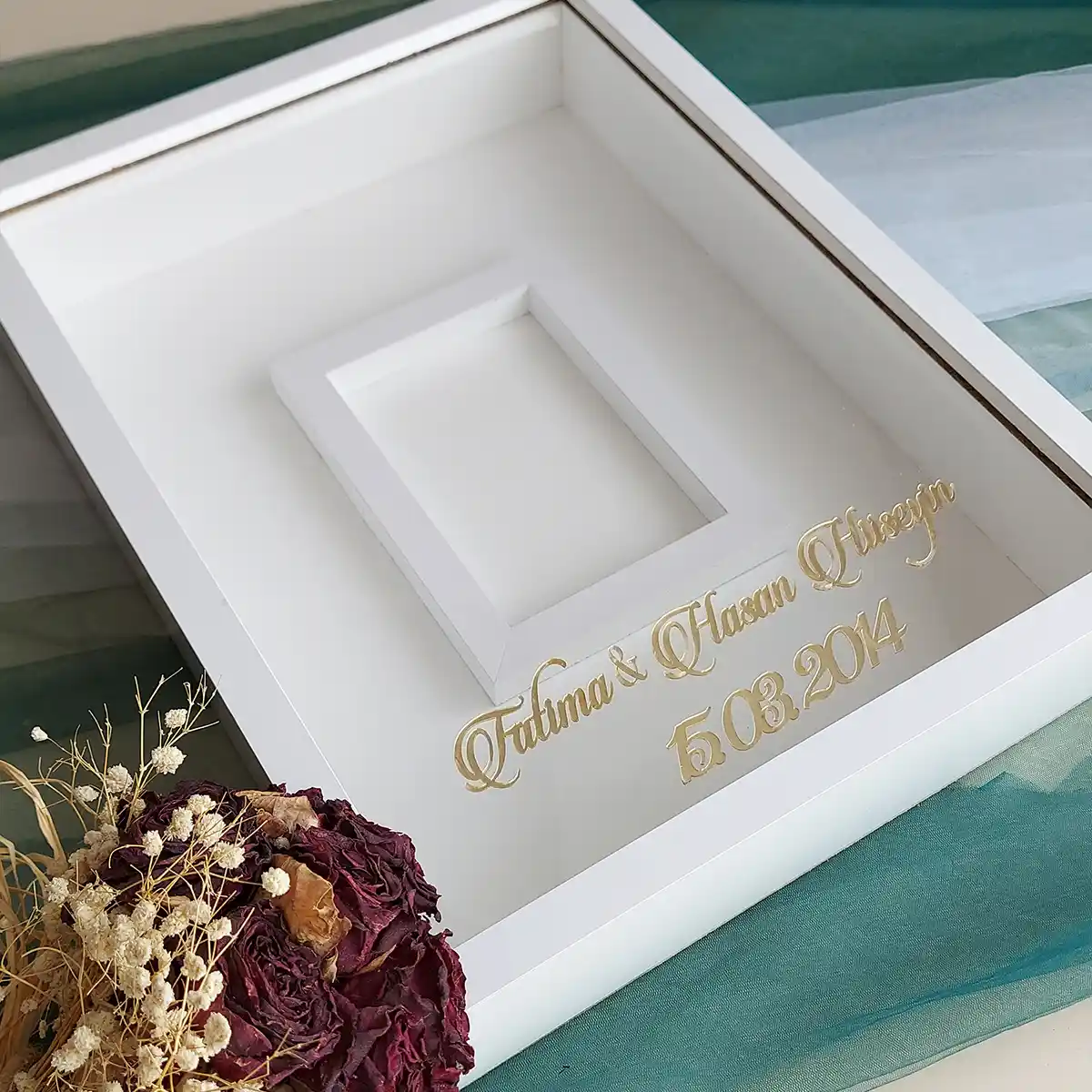 Modern ve Şık Anı Çerçevesi Seçenekleriyle Dekorasyonunuza Zarif Dokunuşlar