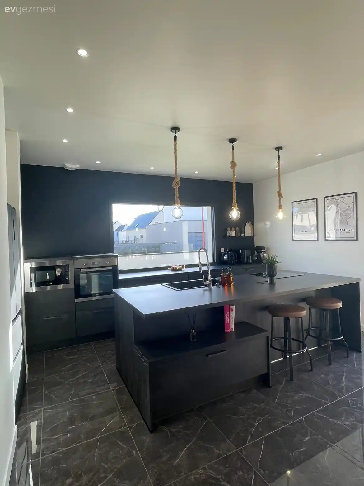 Modern ve Vip Tarzda Mutfak Tablo Seçimi: Güncel Trendler ve Dekorasyon İpuçları