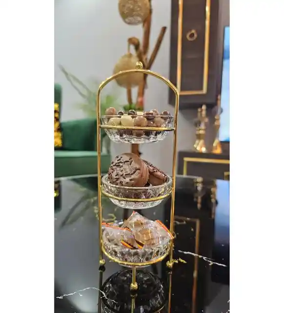 Modern vintage tarzda üç katlı şekerlikler: şıklık ve fonksiyonellik için ideal seçim