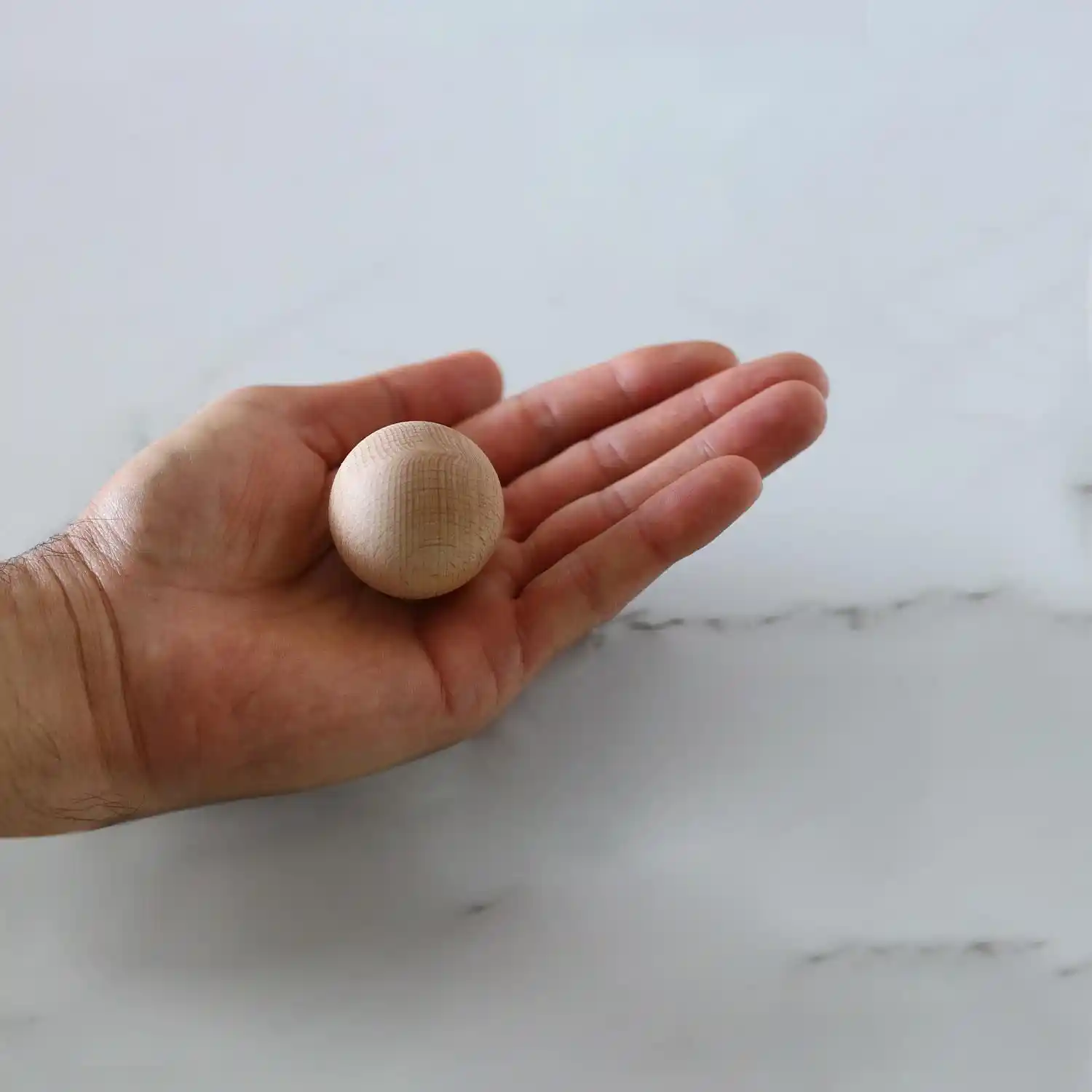 Modüler Ahşap Düğme Küre Kulp: Modern Mobilya Tasarımında Esneklik ve Estetik