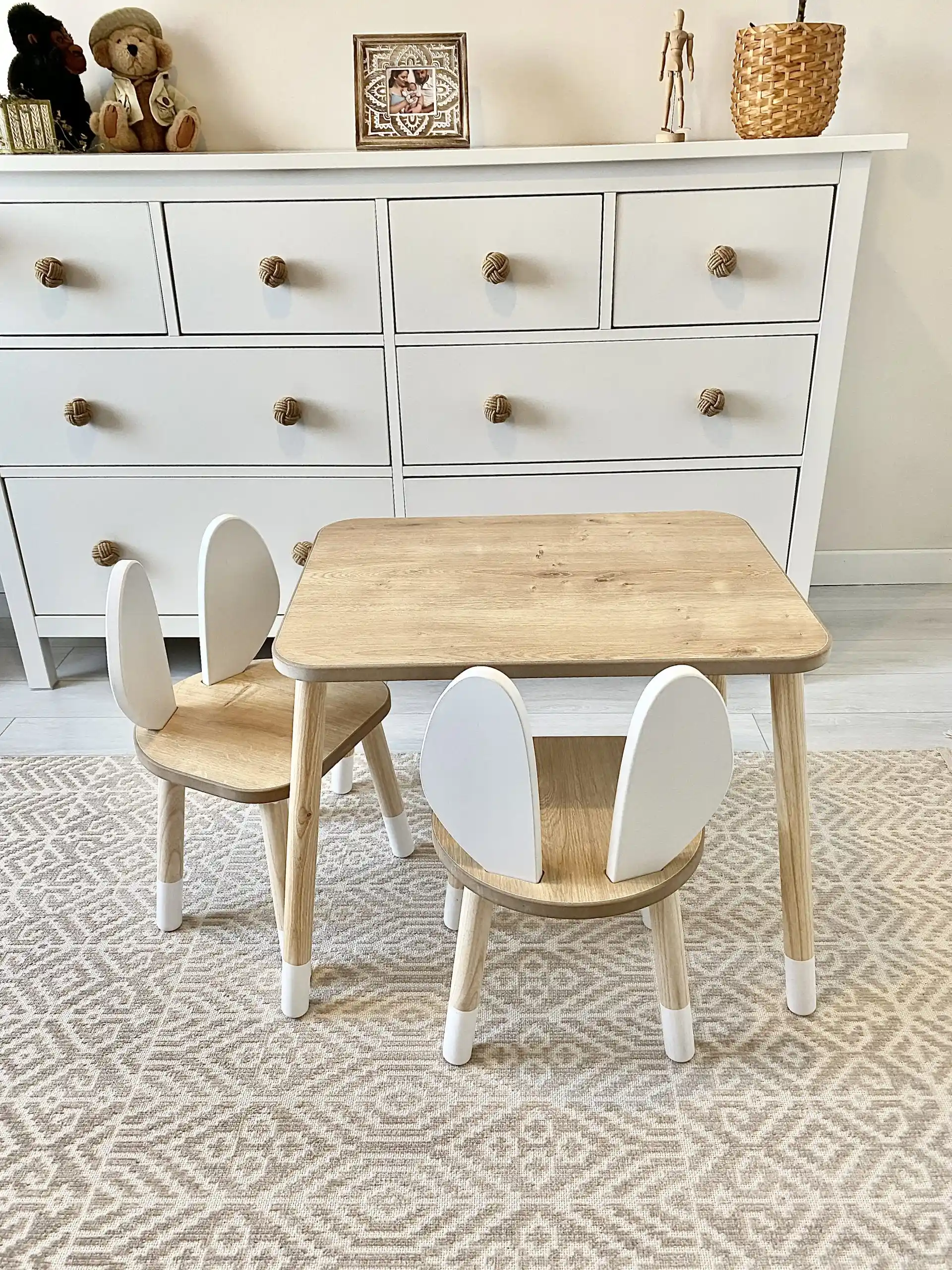 Montessori Eğitim Masaları Seçerken Dikkat Edilmesi Gerekenler ve Özellikleri