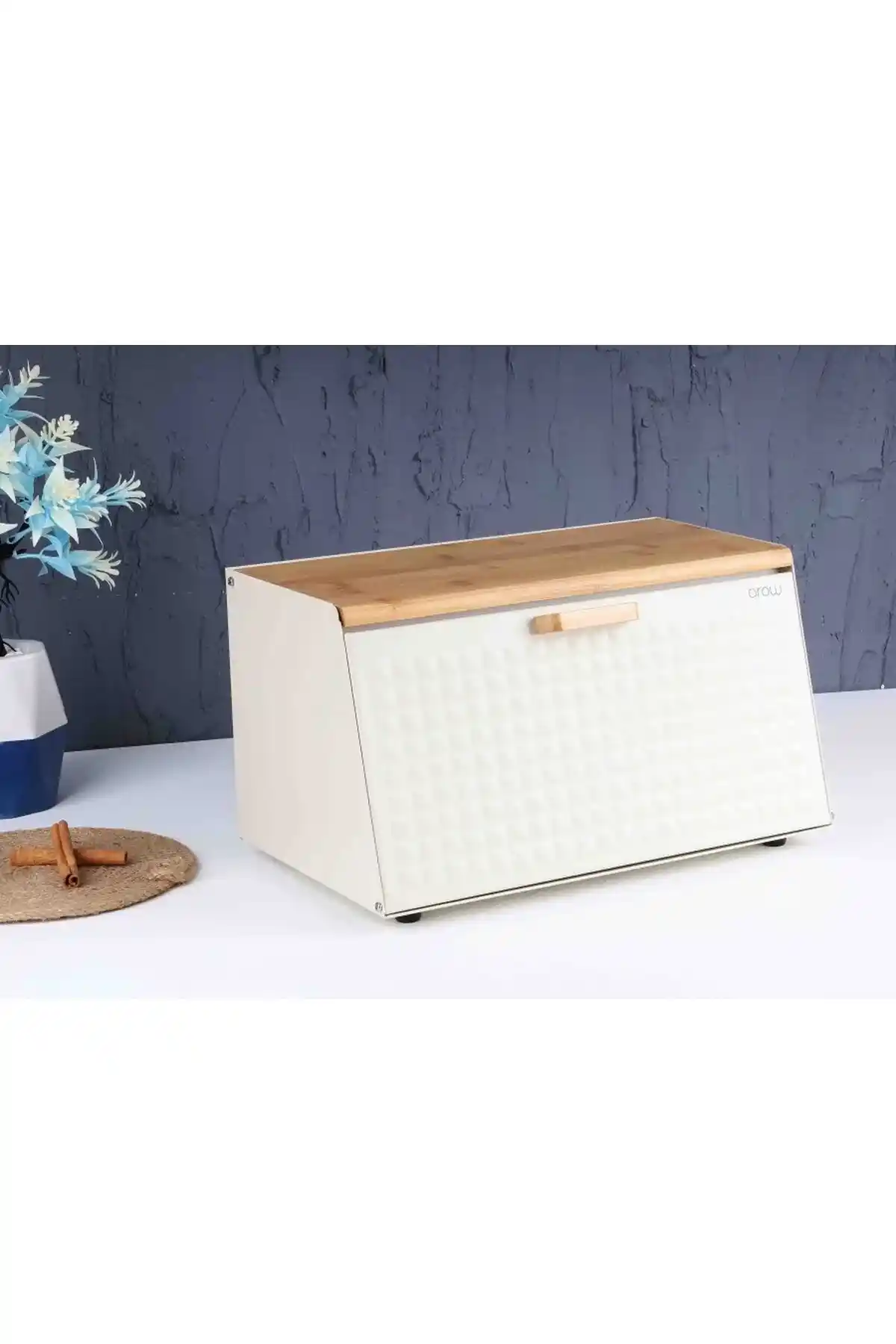 Mutfaklarda Ekmeklik Dolapları: Hijyenik ve Fonksiyonel Saklama Çözümleri