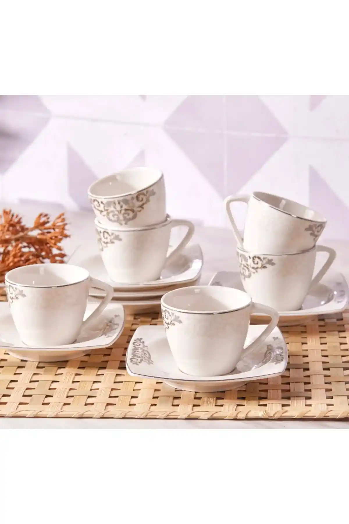 Nazende Kahve Fincanı Setlerinin Estetik ve Fonksiyonel Avantajları