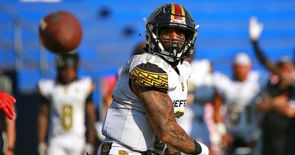 Ofislerde Kullanılan Kitaplıklı ve Raflı Çalışma Masalarının Özellikleri ve Uygunluk Alanları