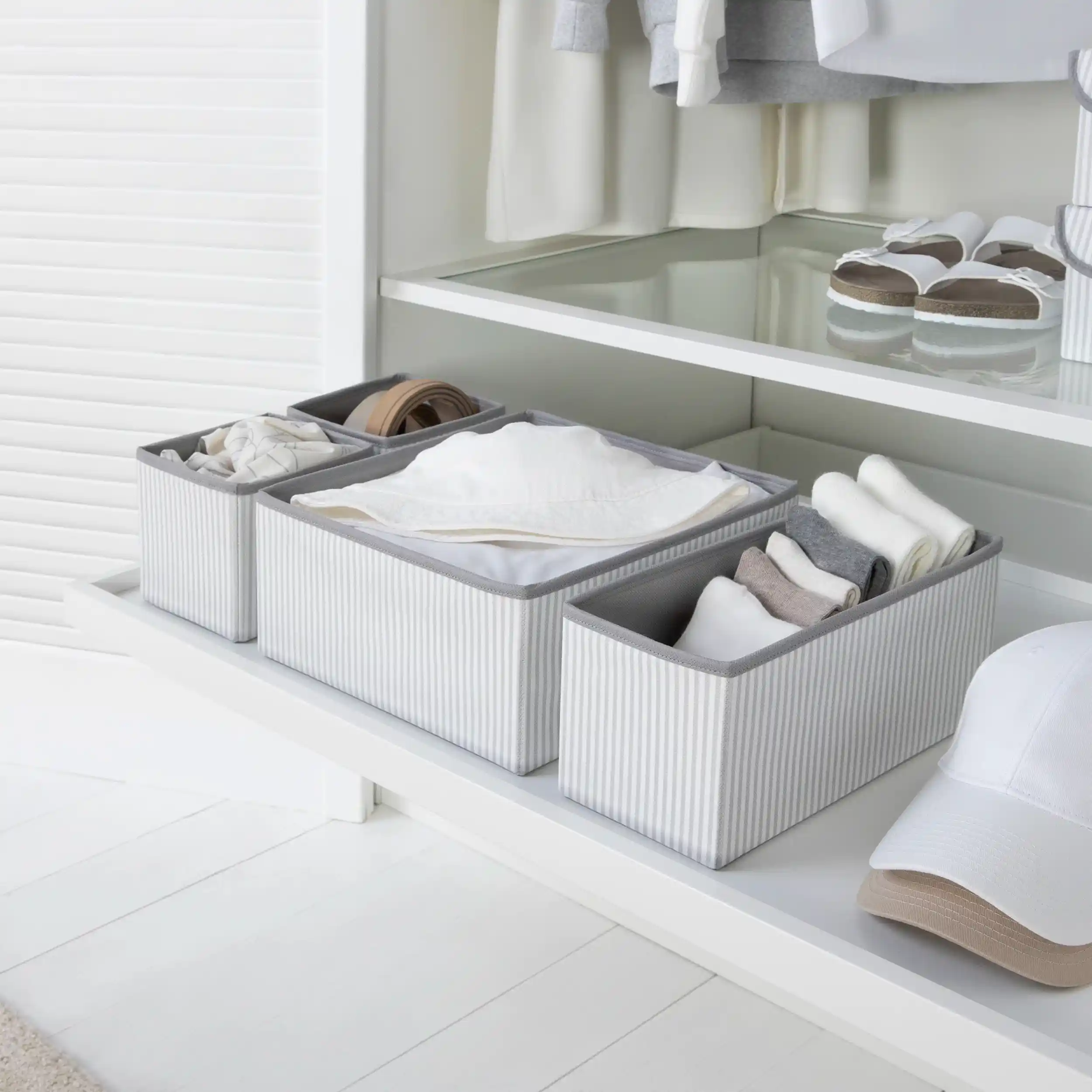 Okyanus Temalı Ev Tekstili ve Çekmeceli Organizerlar ile Dekorasyonunuzu Yenileyin