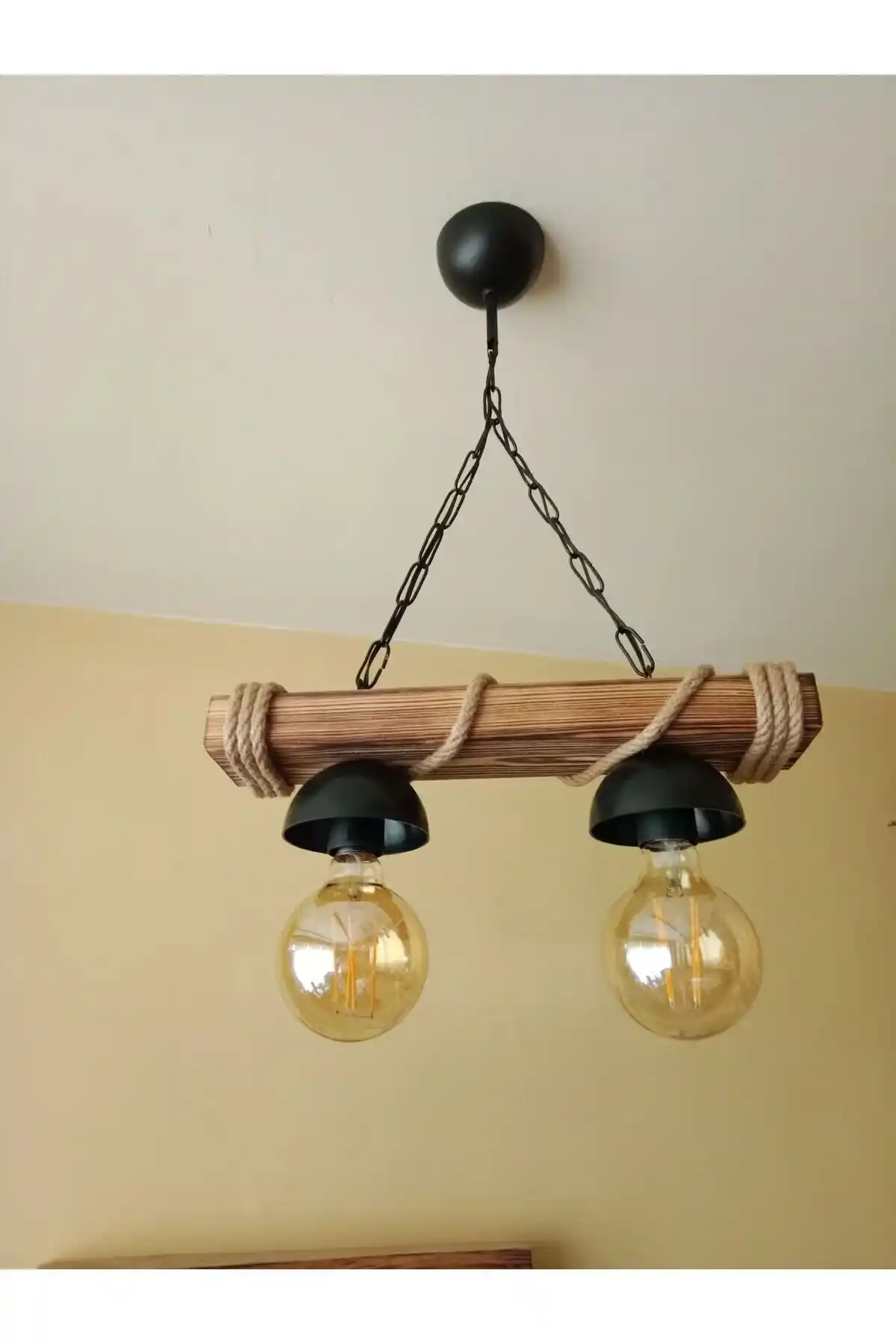 Otantik Rustik Ahşap Avizelerle Doğal ve Sıcak Bir Dekorasyon Yaratın